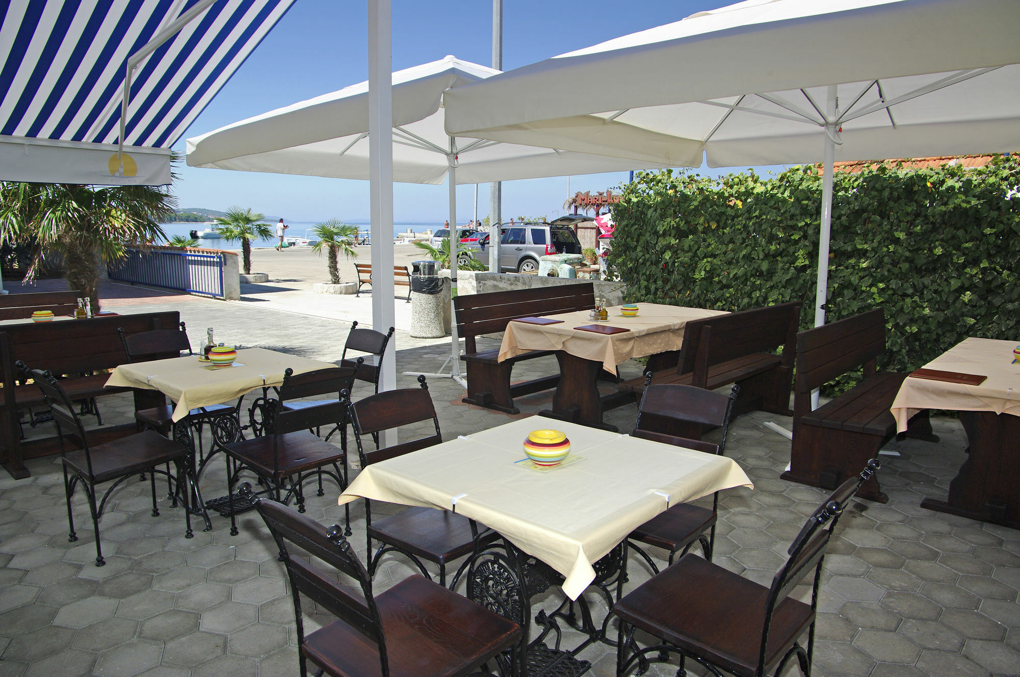 Aparthotel Marina Gromela Mirca  Bagian luar foto