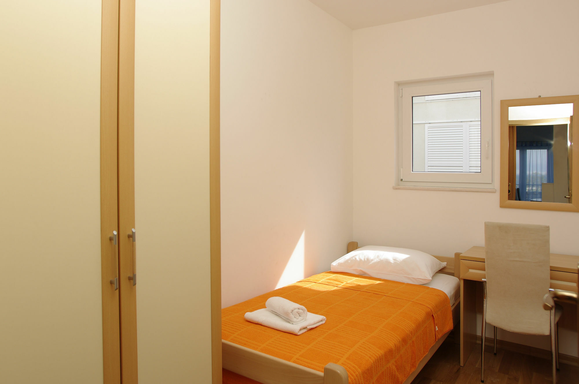 Aparthotel Marina Gromela Mirca  Bagian luar foto